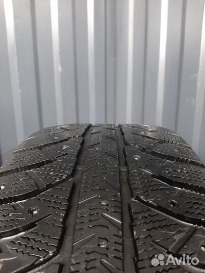 Bridgestone Ice Cruiser 7000 205/55 R16 91T