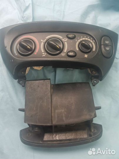 Блок управления печкой Renault Megane 1