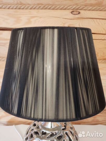 Дизайнерская настольная лампа