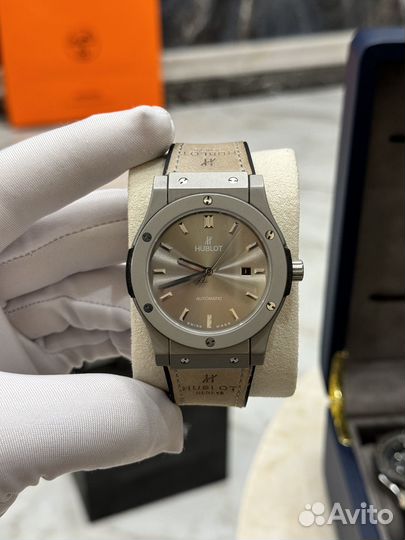Часы hublot
