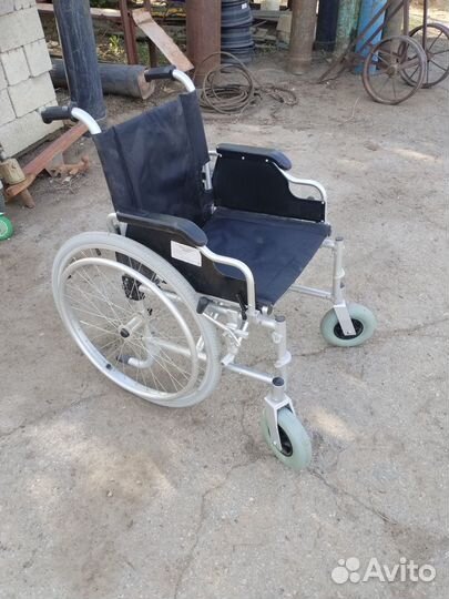 Инвалидная коляска