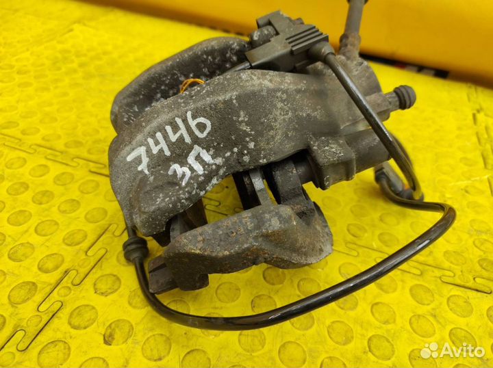 Суппорт задний правый Mercedes-Benz W212 OM651.924