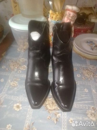 Ботинки женские демисезонные 37 размер