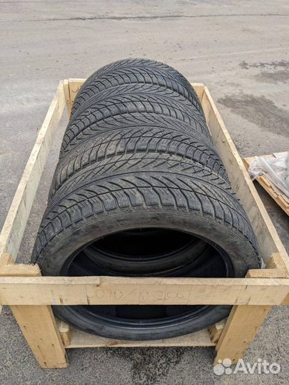 Goodyear UltraGrip Performance 245/45 R18 100V