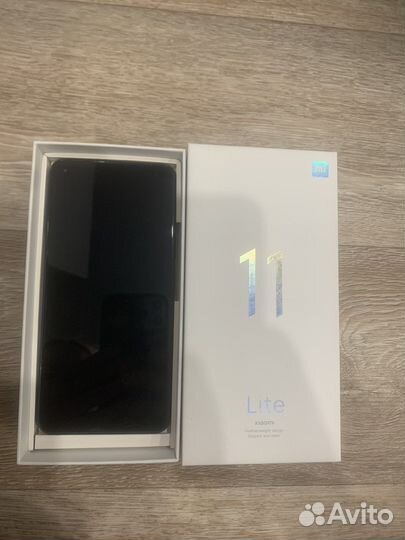 Телефон Xiaomi Mi 11 lite 4G