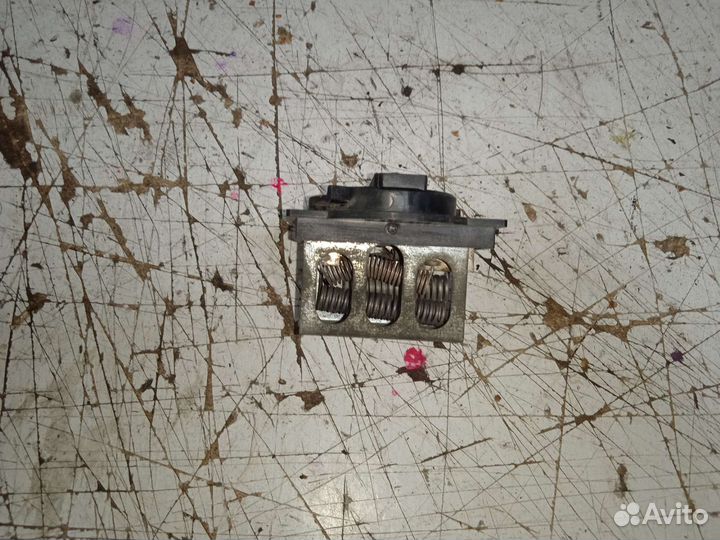 Резистор печки Peugeot 306 Пежо 306