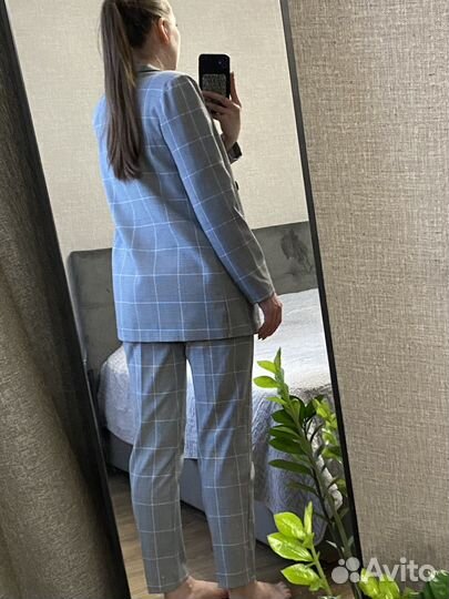 Костюм брючный