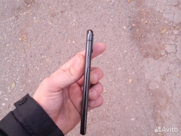 iPhone X, 64 ГБ