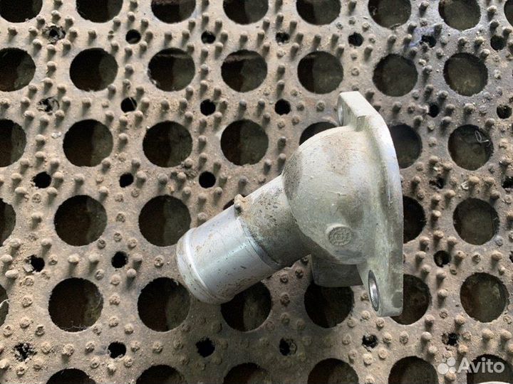 Крышка термостата Mitsubishi L200 V рестайлинг