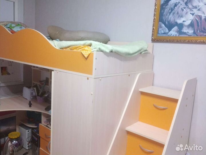 Детская кровать чердак со столом