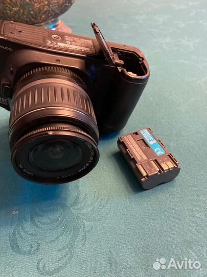 Цифровая зеркальная камера Canon DS 126061