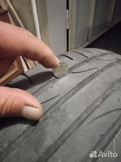 Bridgestone Dueler H/P Sport 215/65 R16