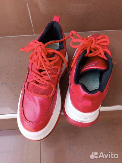 Обувь женская:кросовки;туфли новые и б/у,босоножк