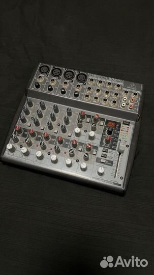 Микшерный пульт behringer 1202FX