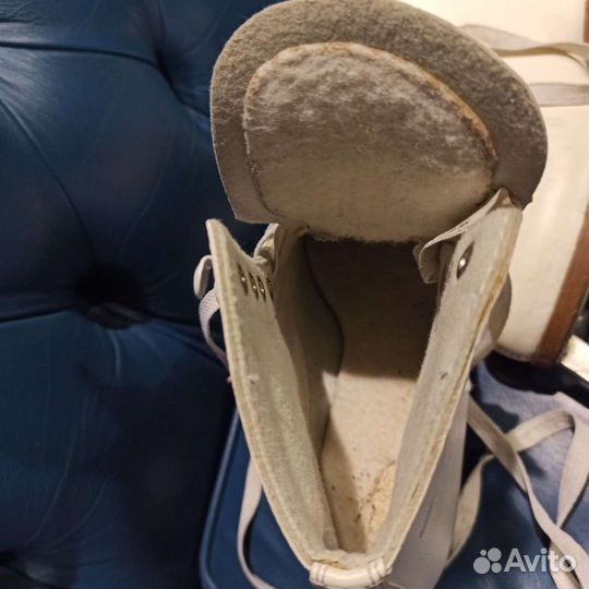 Коньки белые женские р.22