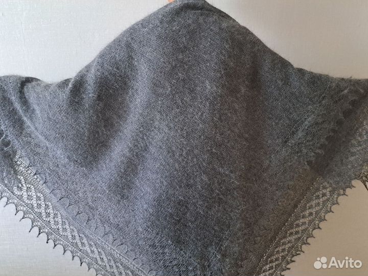 Платок пуховый. Теплая шаль