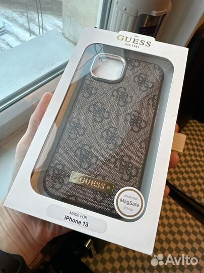 Чехол на iPhone 13