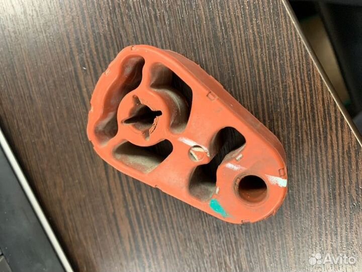 Подвес глушителя Bmw X6M E71 S63B44A 2009