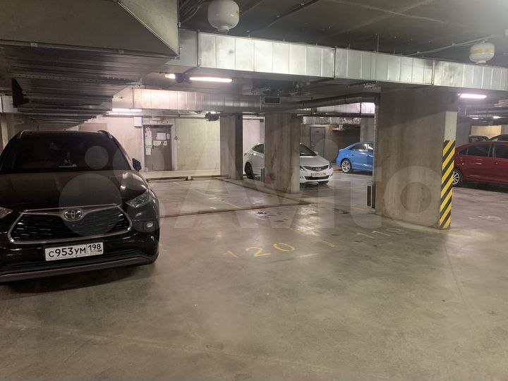 Машиноместо, 26 м²