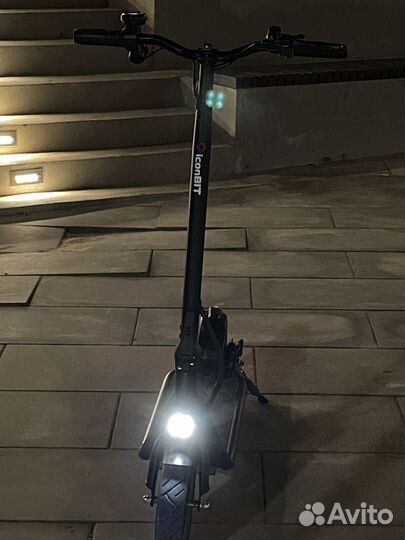 Электросамокат iconbit trident 105