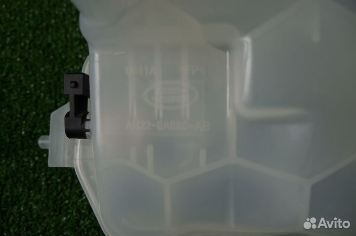 Бачок охлаждающей жидкости L320 / L319 - PCF500110