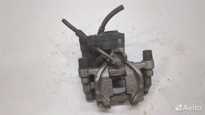 Суппорт Audi A3, 2017