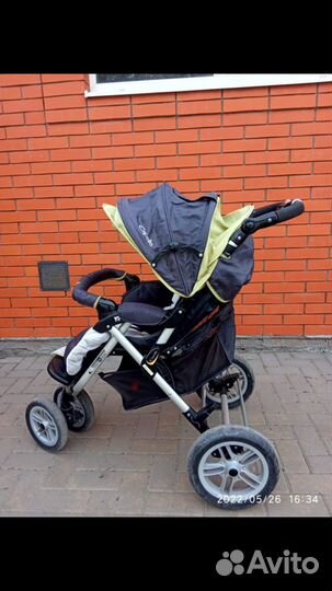 Детская коляска прогулочная