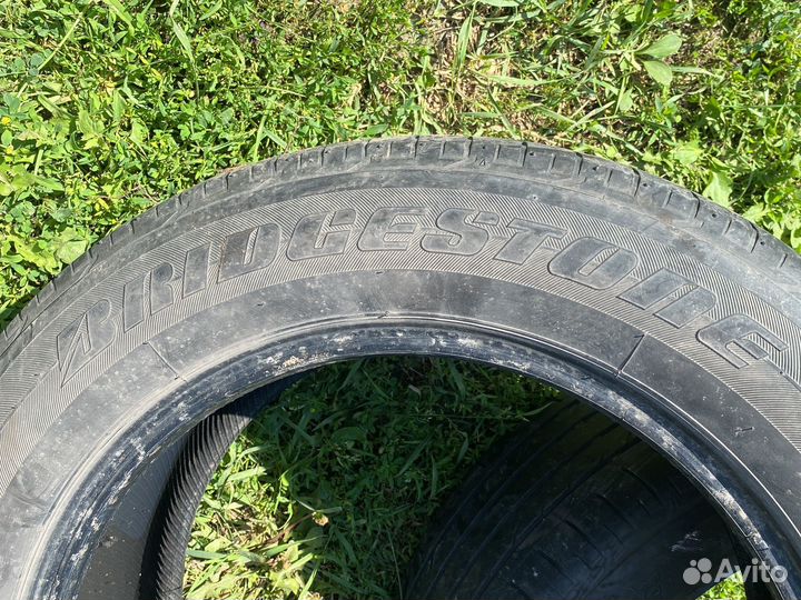 Bridgestone Dueler A/T 697 225/60 R17