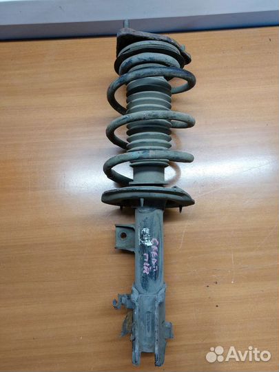 Kia Ceed 2 JD амортизатор передний