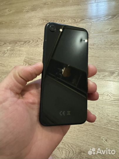 iPhone SE (2020), 128 ГБ