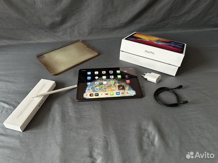 iPad Pro 11 2020 128 wifi + Apple Pencil 2 gen