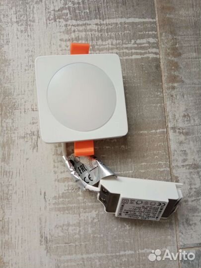 Светильник потолочный светодиодный