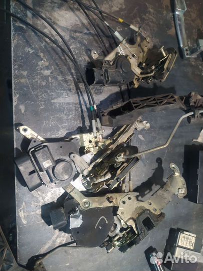 Замок двери внутренний BYD F3