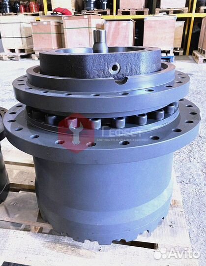 Редуктор хода Hyundai R480LC-9S xkah-01287