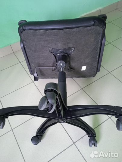 Продаю кресло компьютерное, офисное