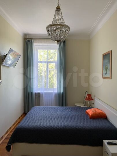 2-к. квартира, 42 м², 3/3 эт.