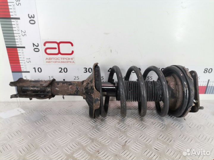 Стойка передняя правая Kia Carnival (Sedona) 1