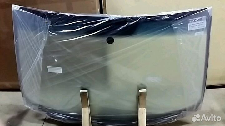 Стекло лобовое VW Golf V 2004-2009