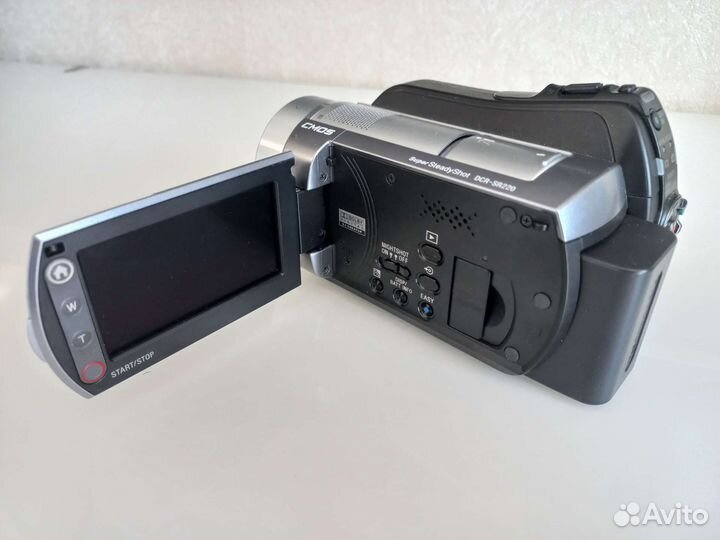 Видеокамера Sony DCR-SR220E