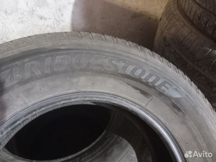 Bridgestone Ecopia EP850 245/65 R17