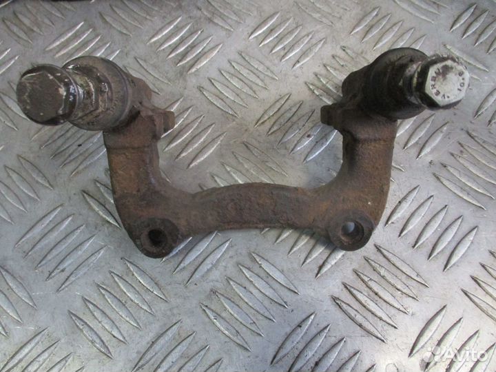 Скоба заднего суппорта Audi A6 C5, А4 Б6