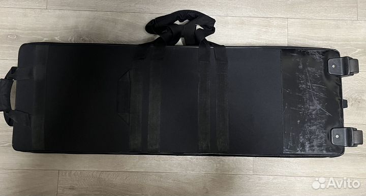 Чехол для синтезатора 61 клавиша на колесах