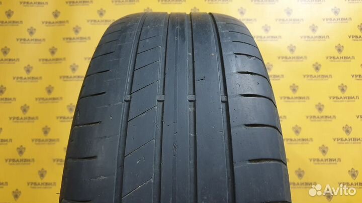 Goodyear EfficientGrip 215/60 R17 96