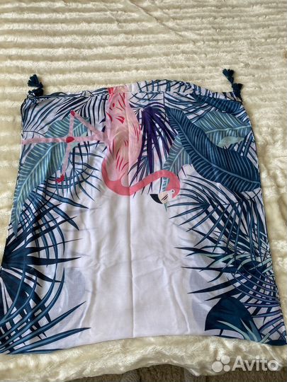 Палантин с кисточками