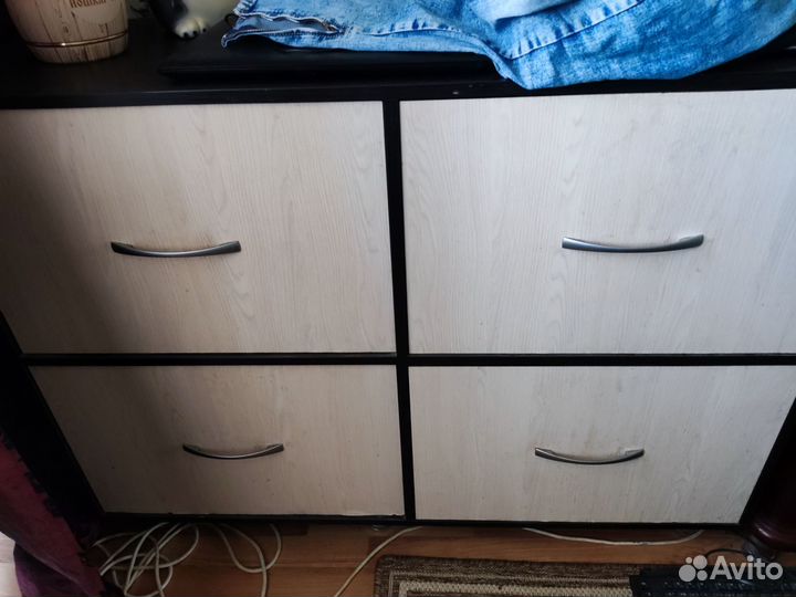 Тумба прикроватная из массива