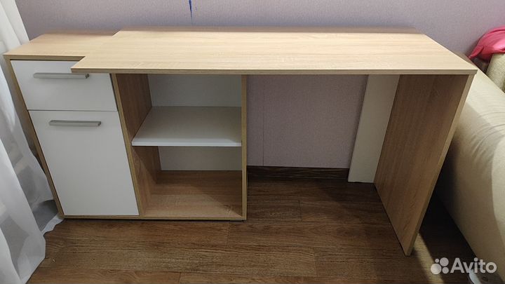 Письменный стол