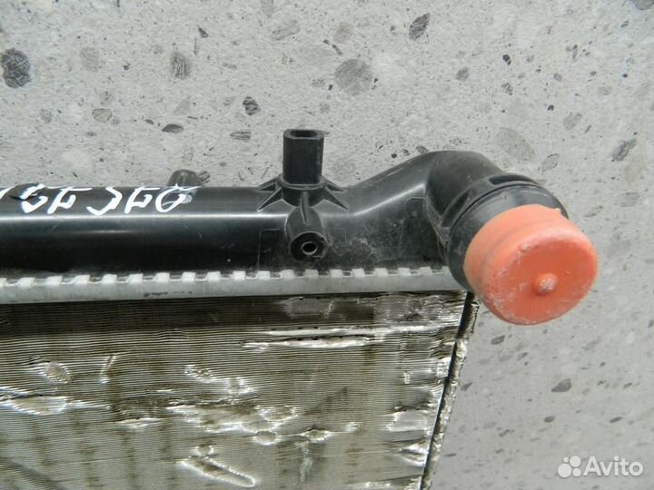 Радиатор основной Volkswagen Golf