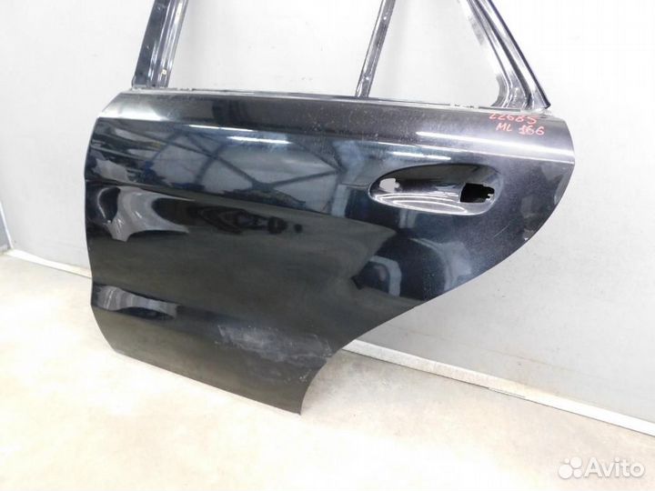 Дверь задняя левая Mercedes-Benz M-Class
