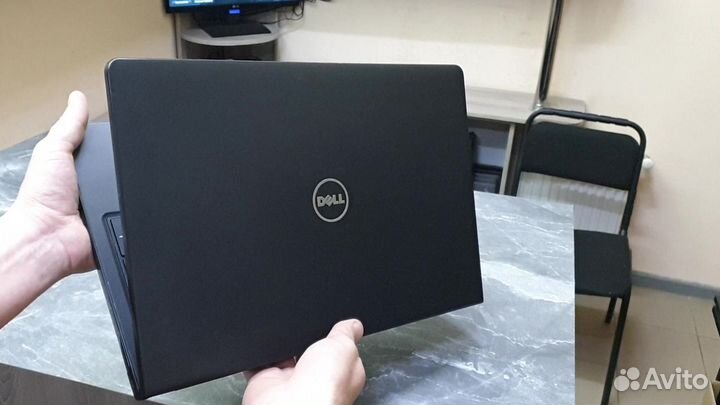 Ноутбук Dell (оперативки 8 Гб, ссд 240 Гб, i3 )