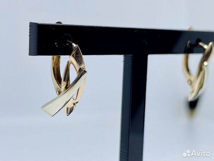 Золотые серьги